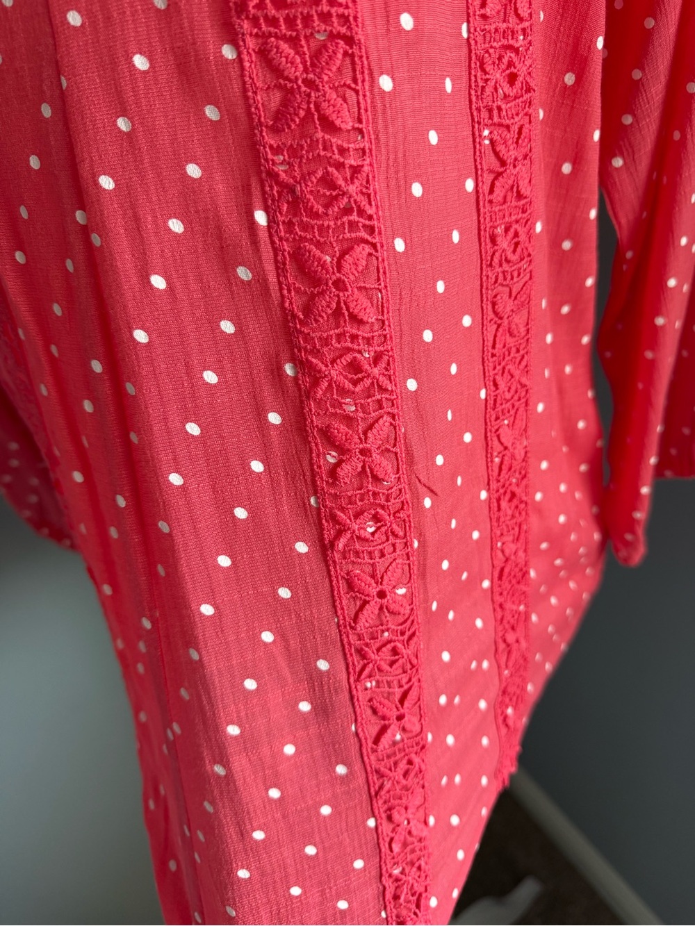 Liz Claiborne White Polka Dot Lace-Trim Coral Pink Blouse Shirt Top